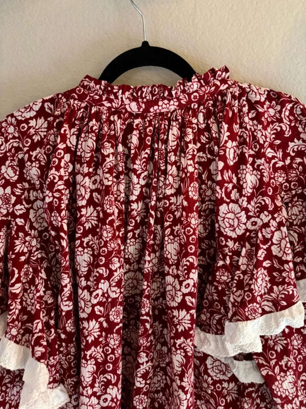 See by Chloe Floral Red White Printed V-Neck Tie Ruffle Blouse 44/12 - Picture 5 of 8